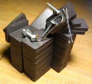 180px-ceramic_magnets.jpg